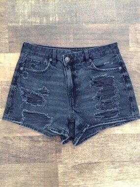 ⭐AMERICAN EAGLE DISTRESSED DENIM SHORTS in Black, size 2⭐
